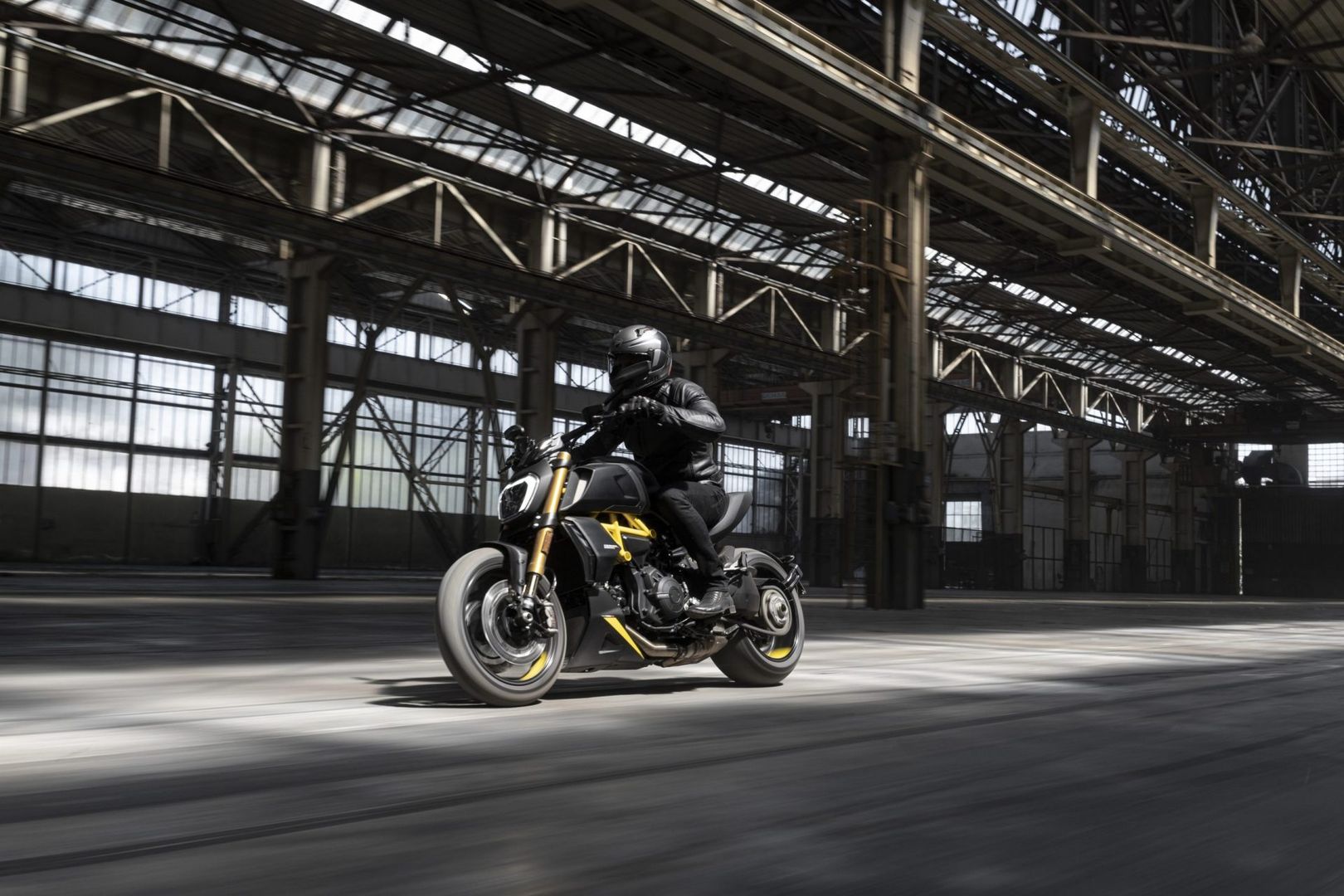 Ducati Diavel 1260 S „Black and Steel”