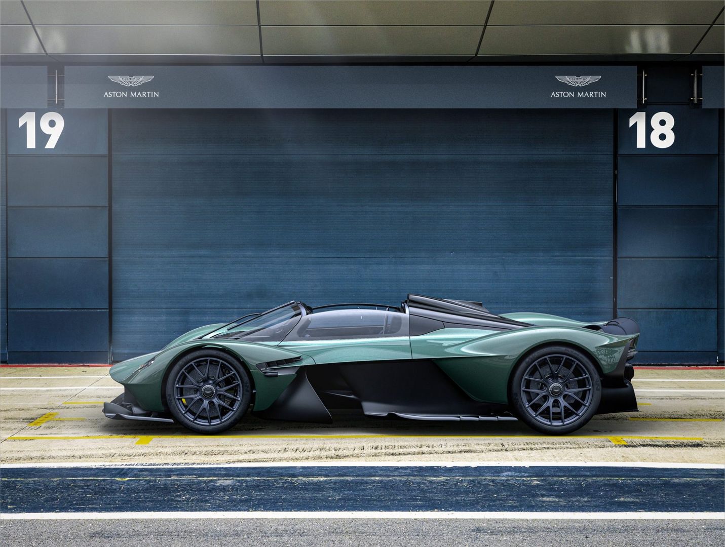 Aston Martin Valkyrie Spider