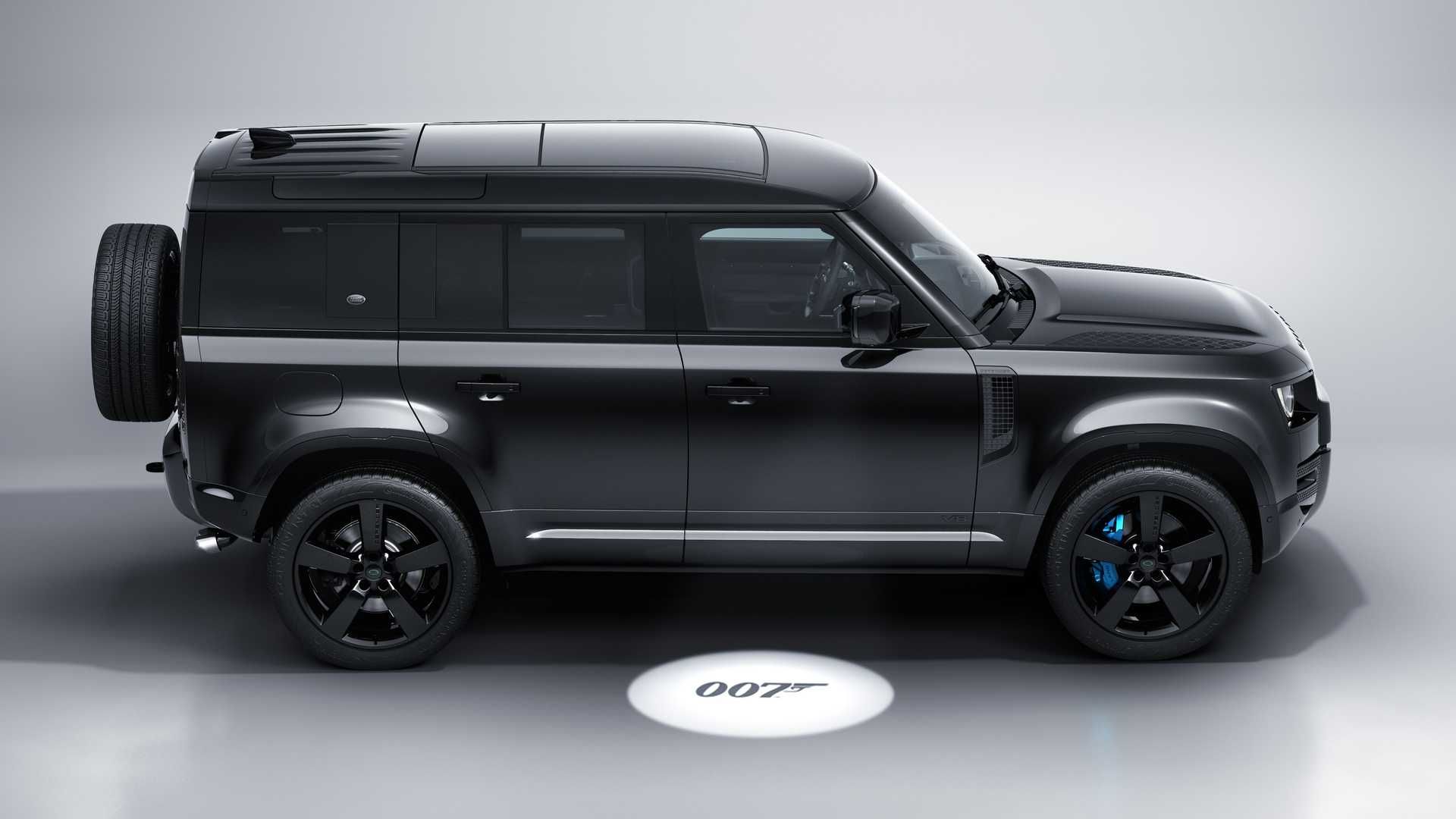 Land Rover Defender V8 Bond Edition