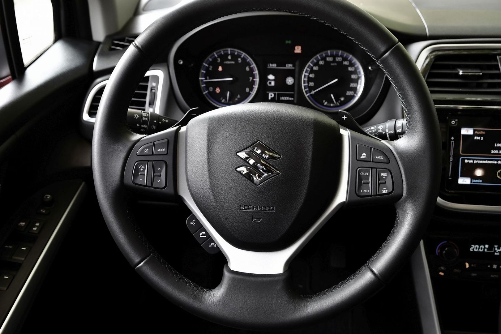 Suzuki SX4 S-Cross Hybrid