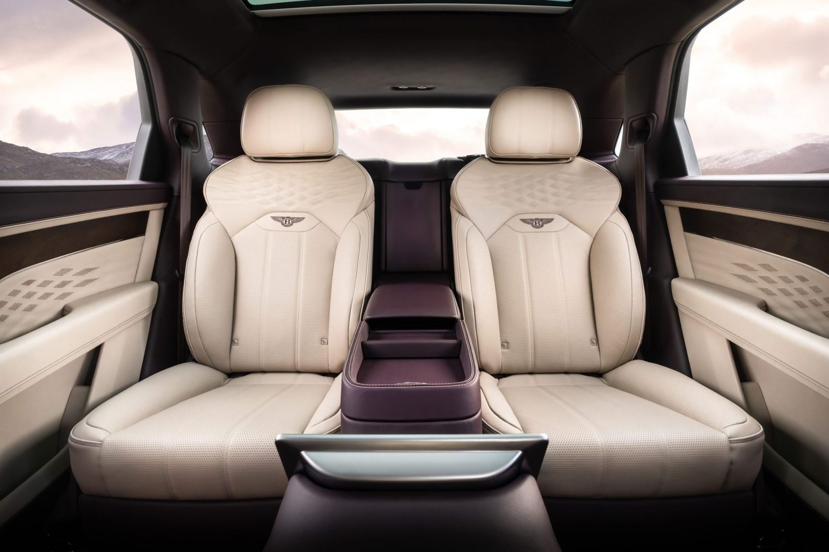 Bentley Bentayga Extended Wheelbase