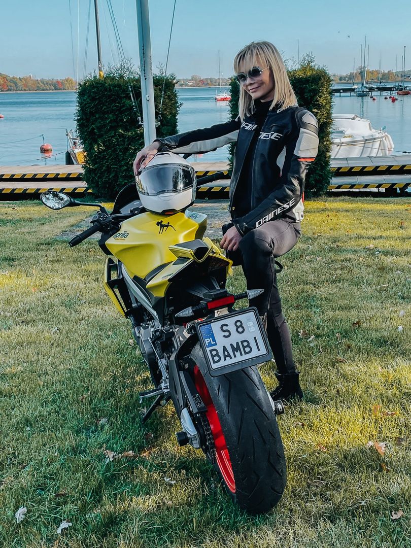 Dominika z @in_my_moto_world