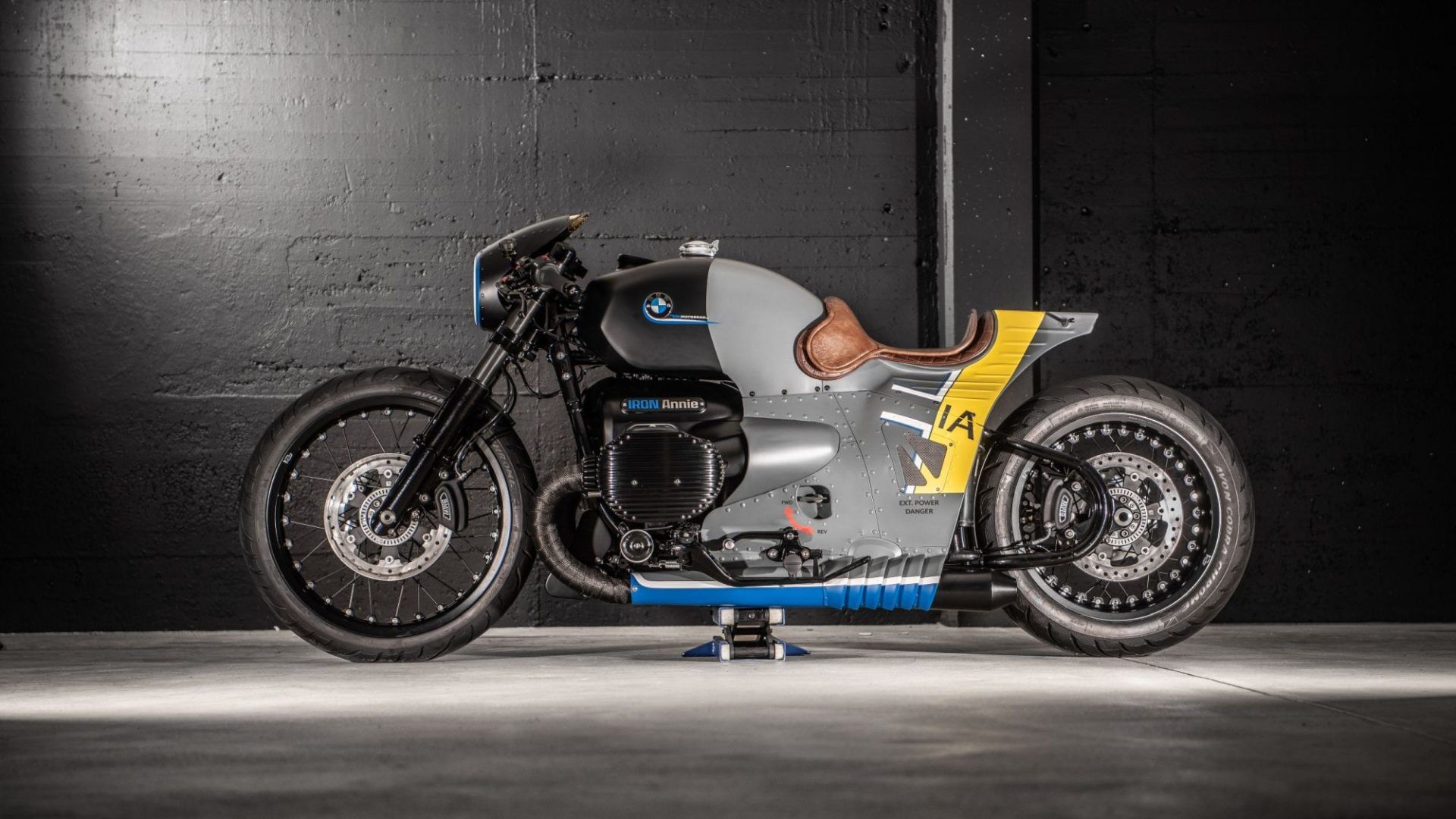 BMW R18 Iron Annie