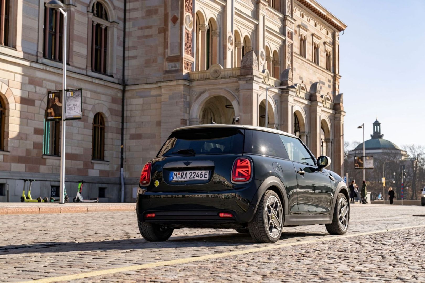 Mini Cooper SE Resolute Edition