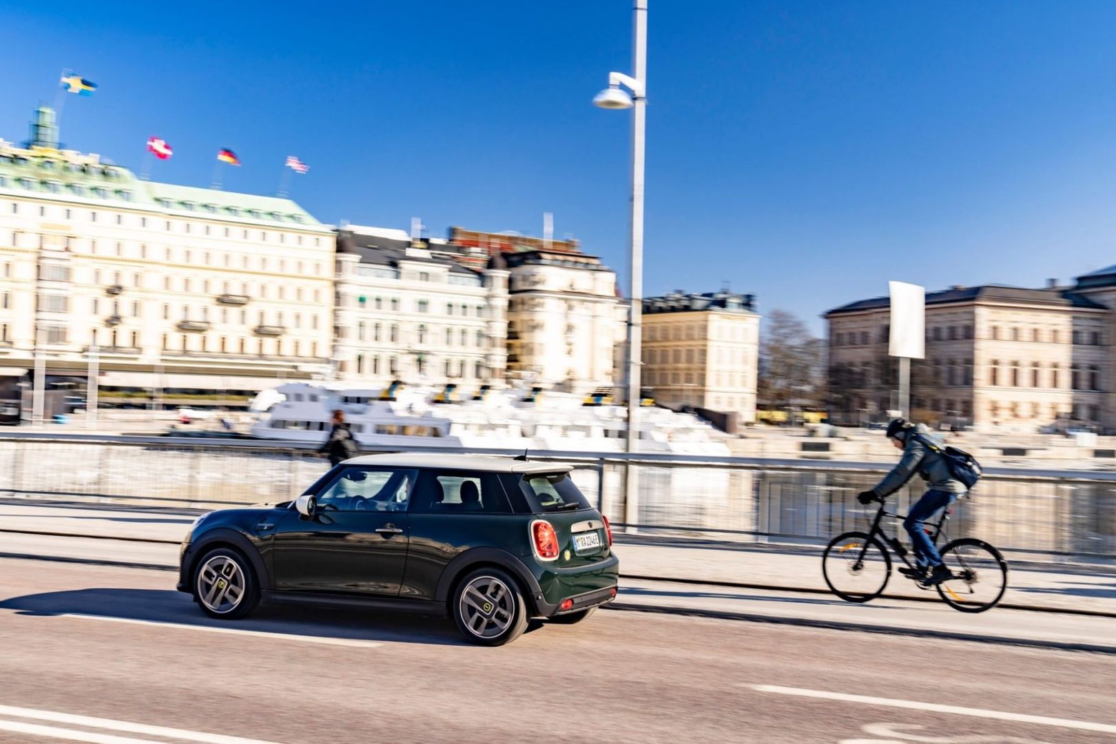 Mini Cooper SE Resolute Edition