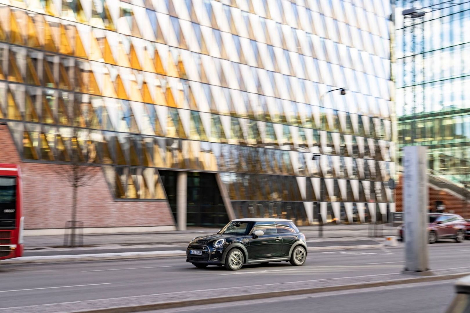 Mini Cooper SE Resolute Edition