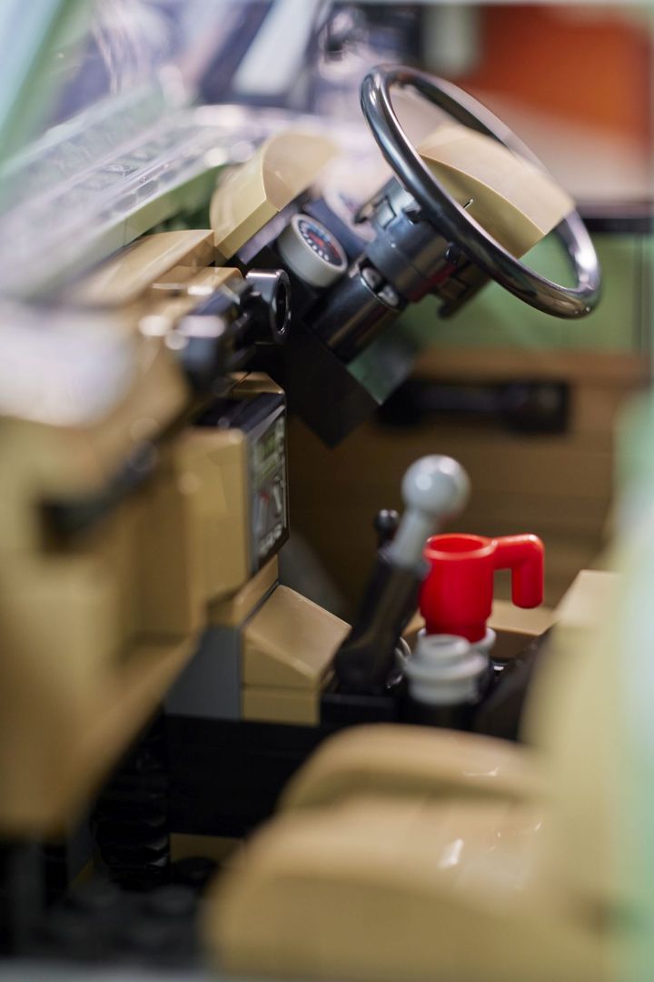 Land Rover Defender 90 z LEGO