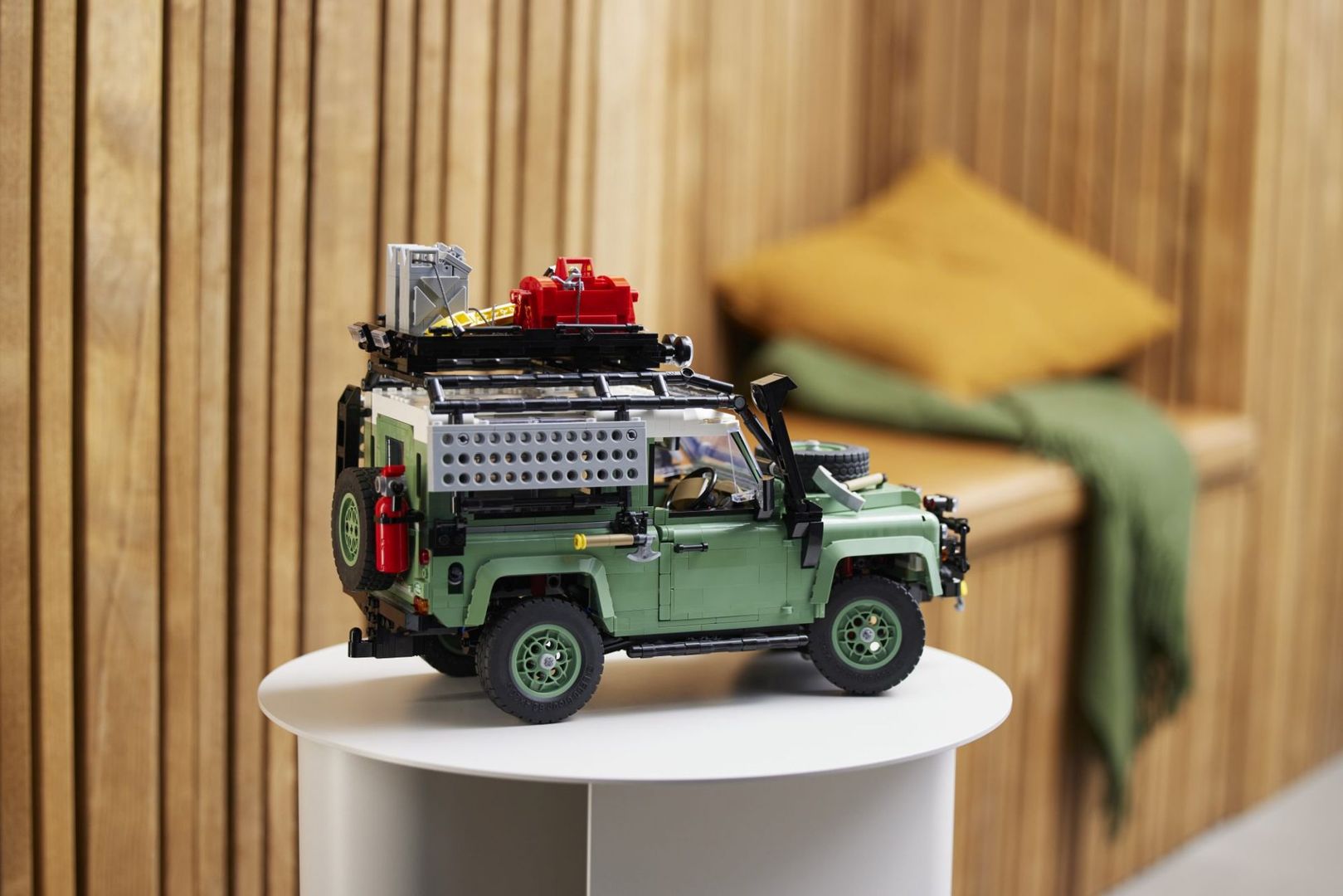 Land Rover Defender 90 z LEGO