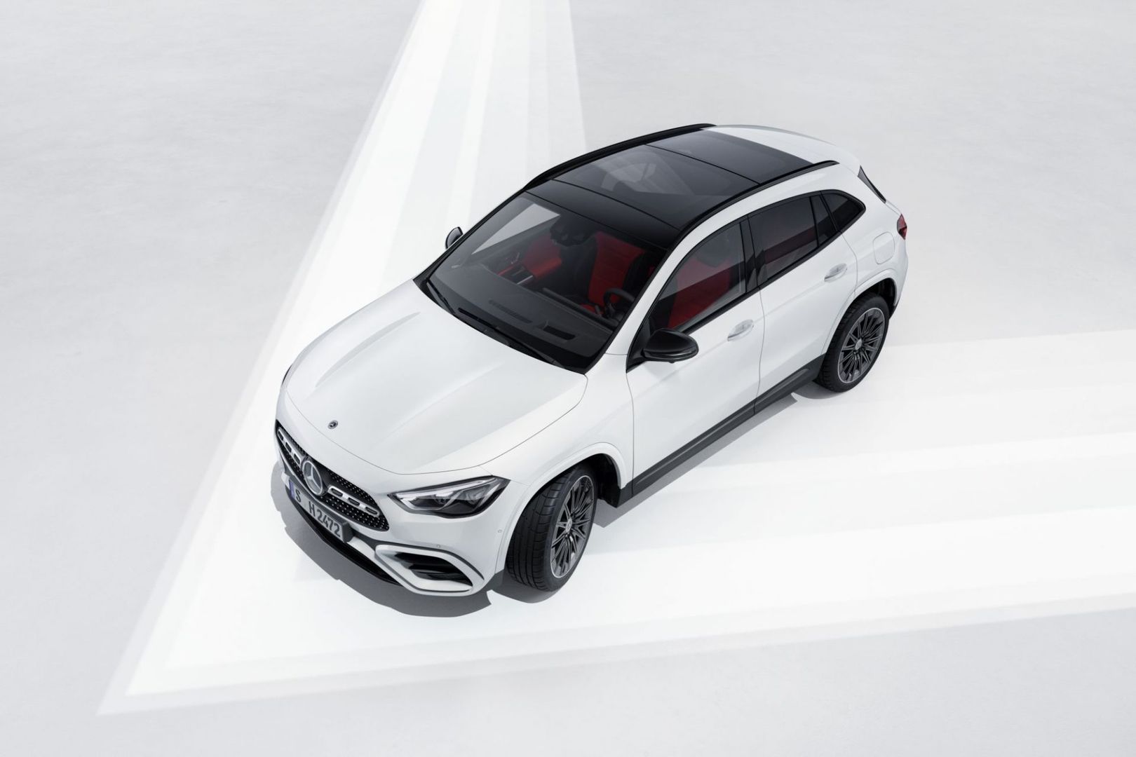 Nowy Mercedes GLA 2023 (fot. materiały prasowe producenta)