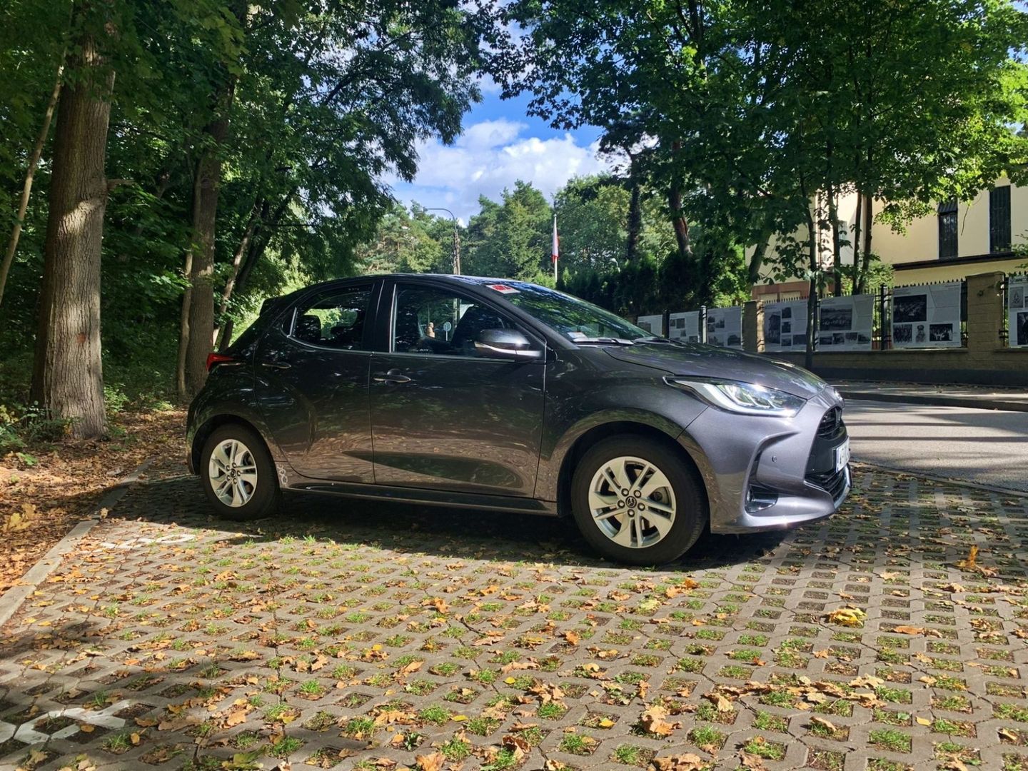 Mazda 2 Hybrid