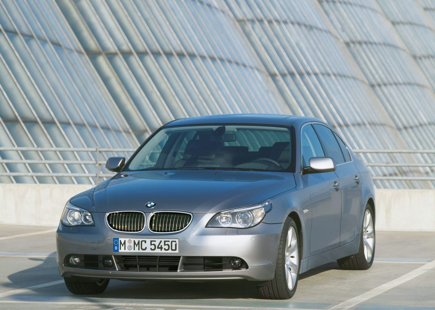 BMW 5 history