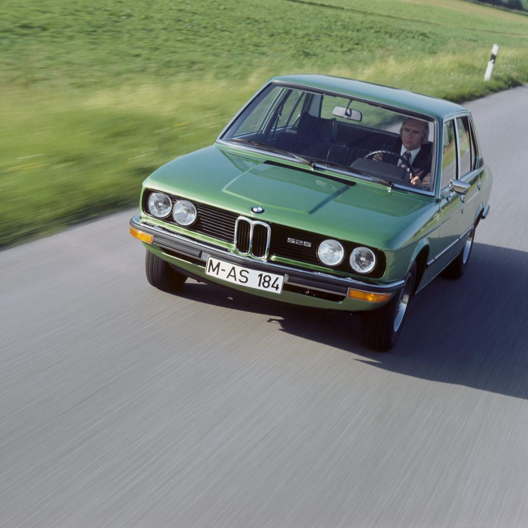 BMW 5 history