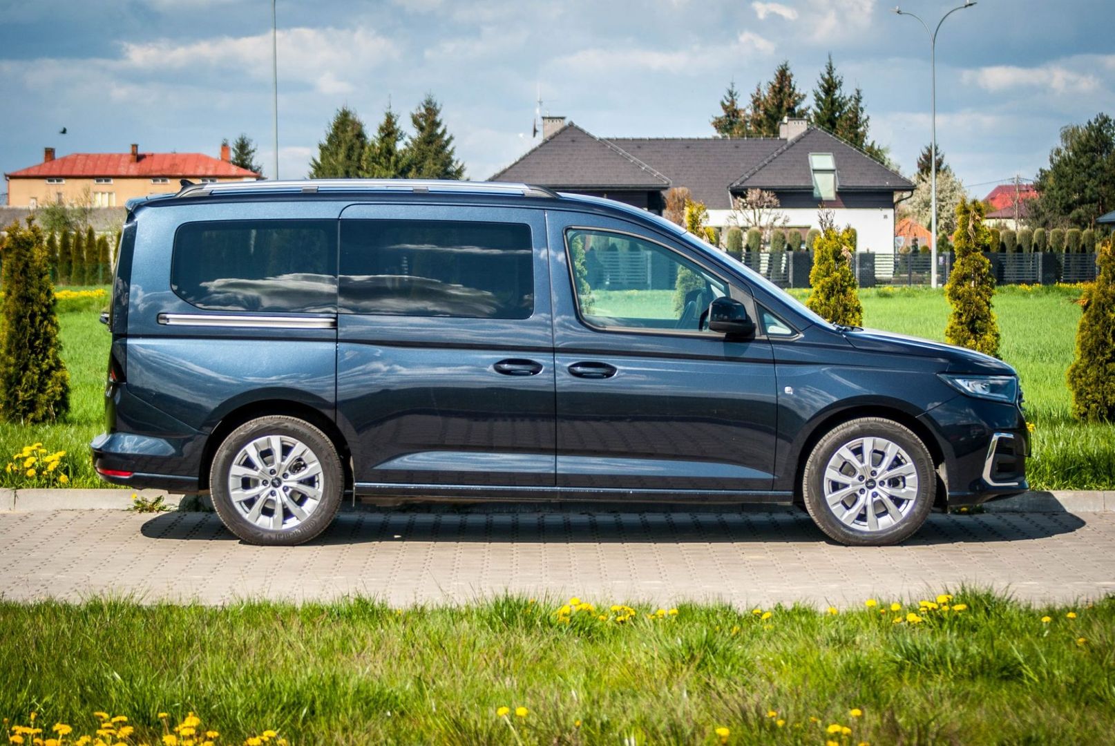 Ford Tourneo Connect 1.5 EcoBoost Titanium