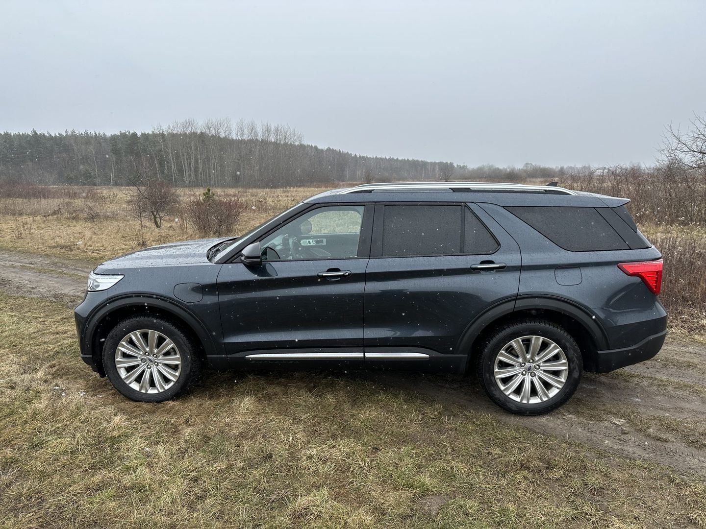 Ford Explorer PHEV 2023
