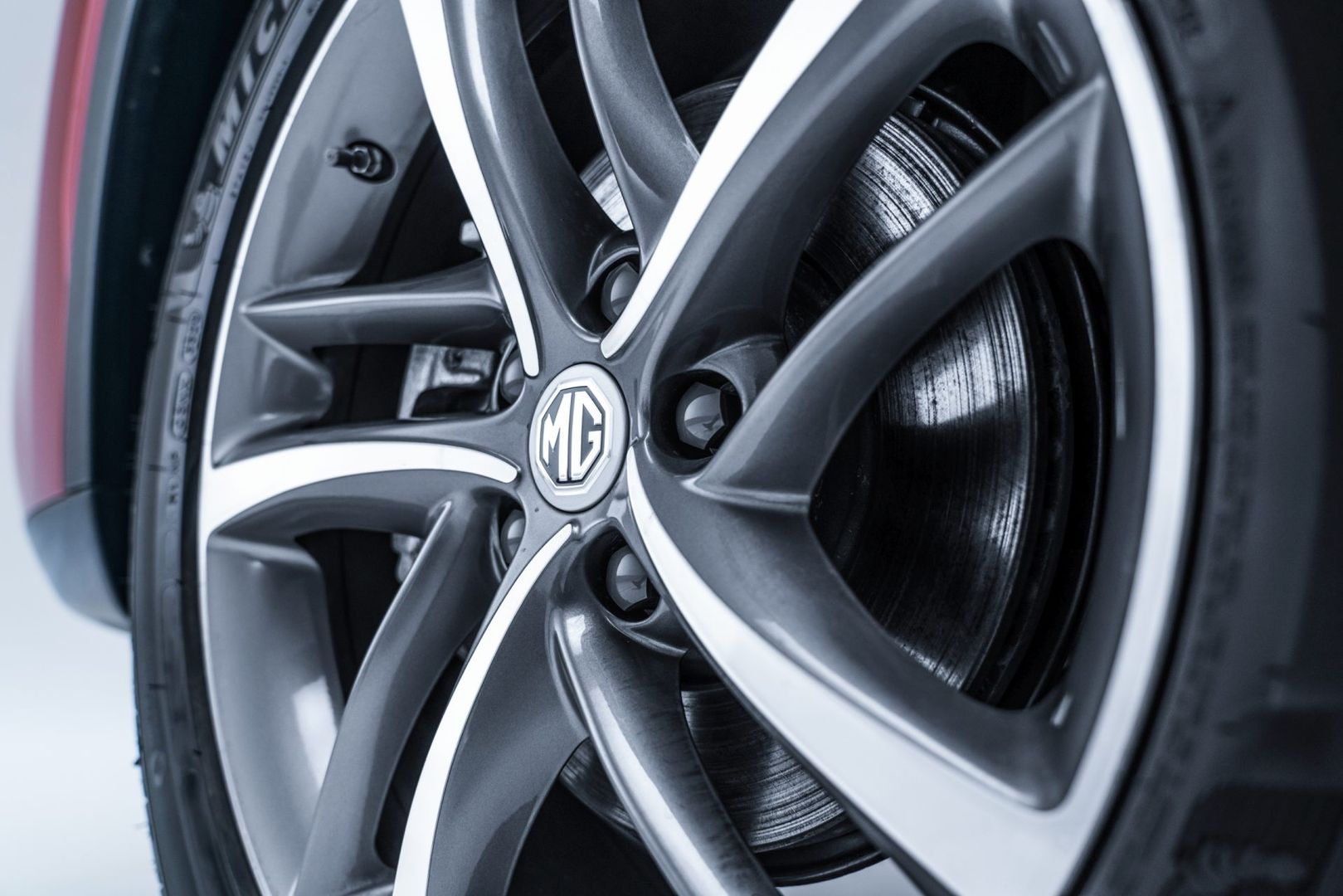 MG HS 2024