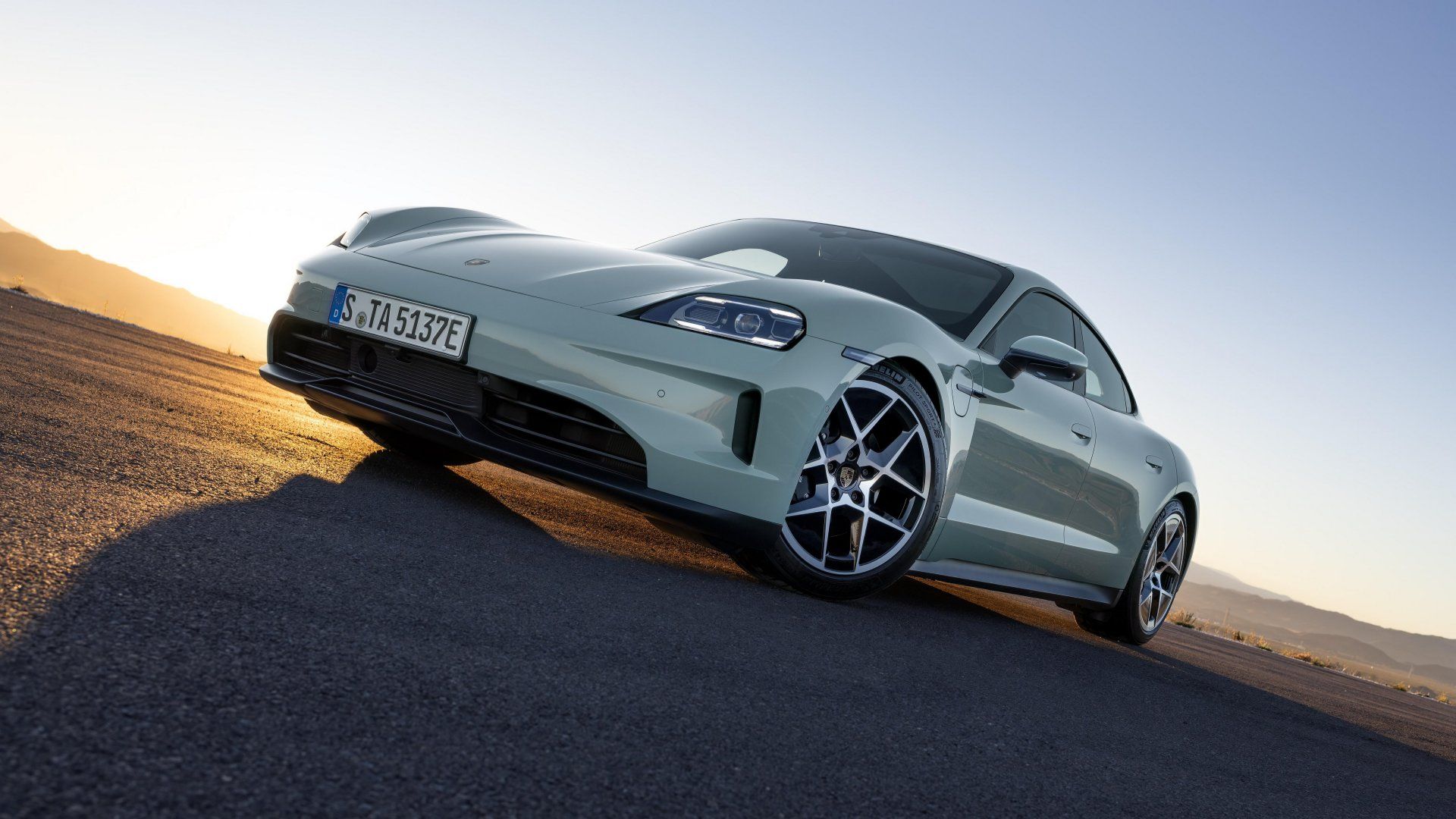 Nowe Porsche Taycan 2024