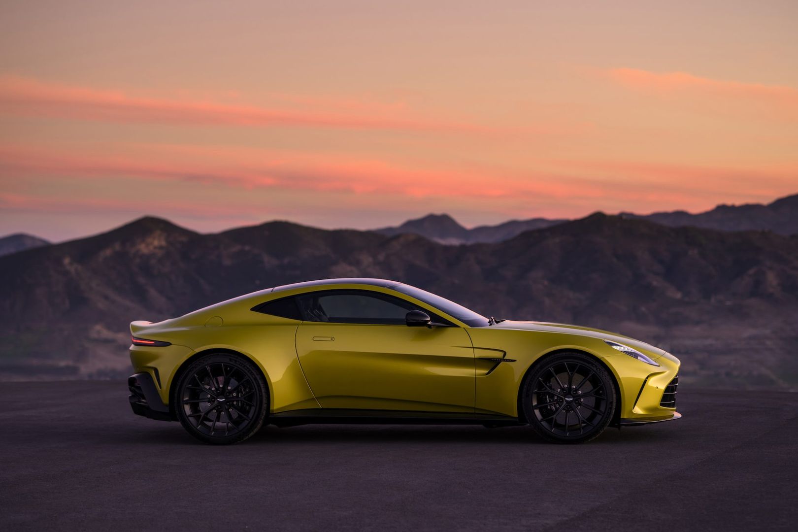 Nowy Aston Martin Vantage 2024