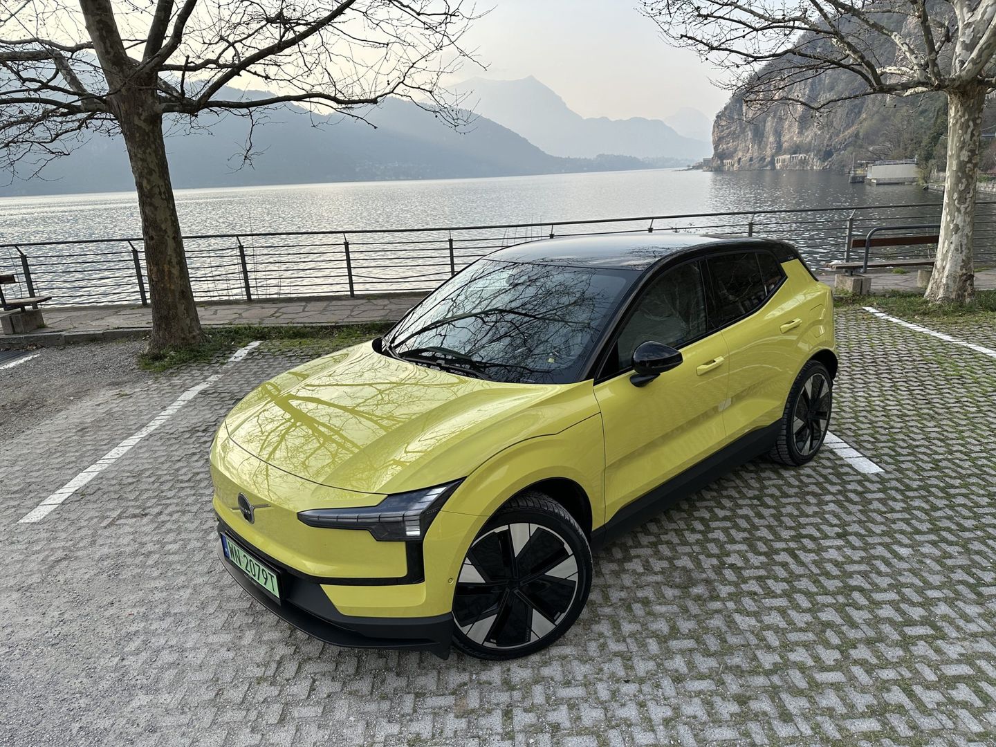 Volvo EX30 Moss Yellow