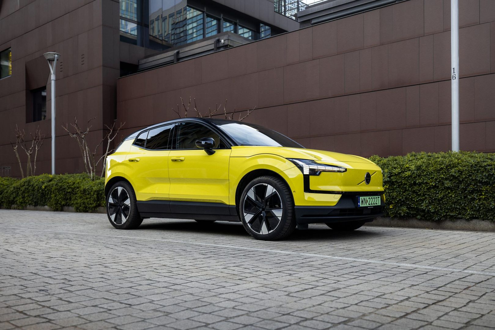 Volvo EX30 Moss Yellow