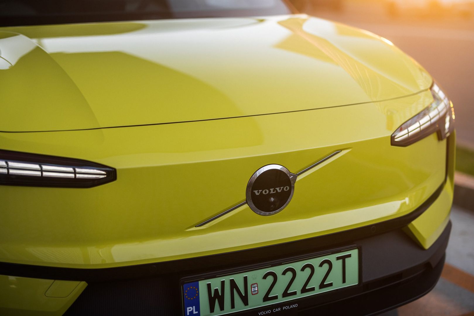 Volvo EX30 Moss Yellow