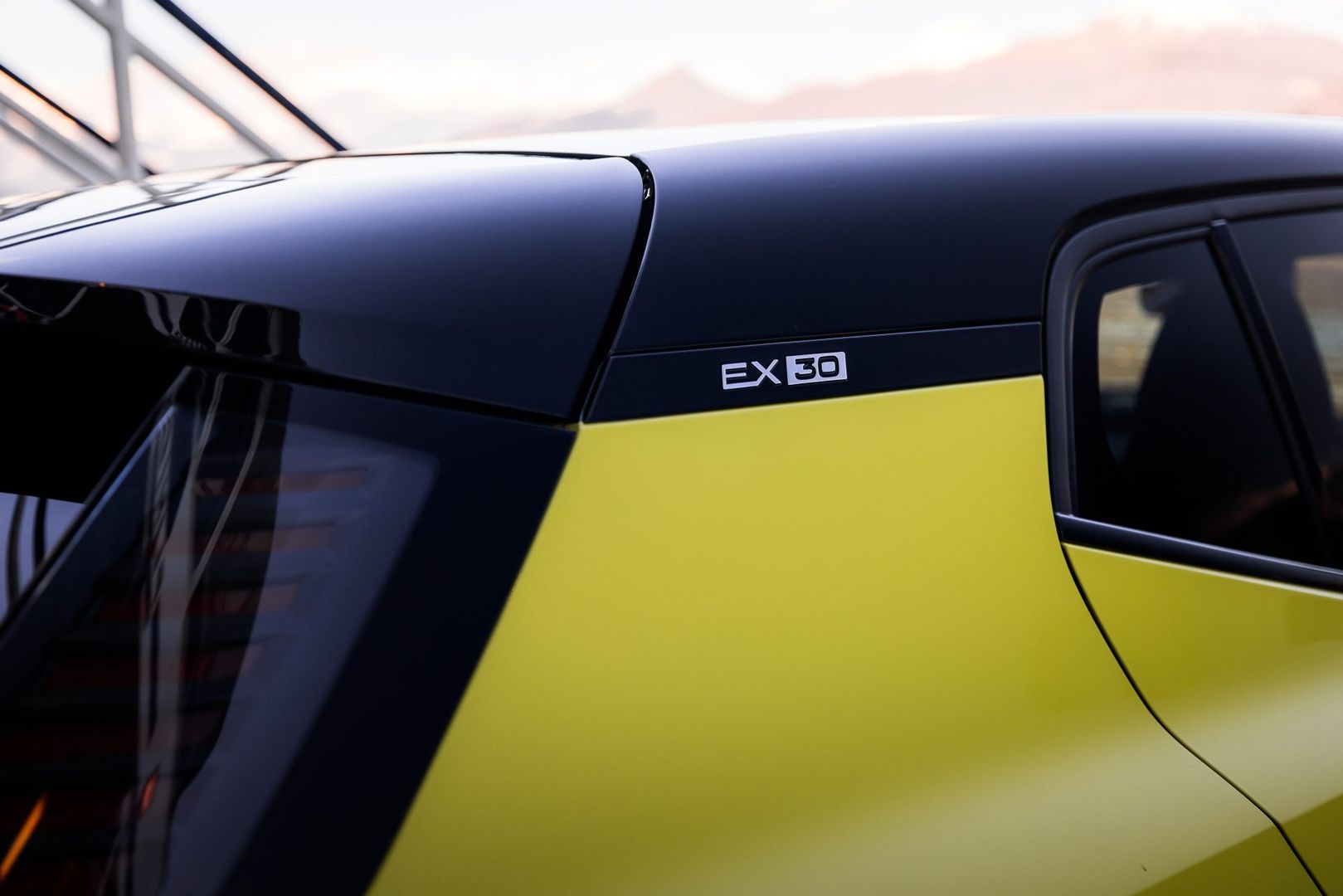 Volvo EX30 Moss Yellow
