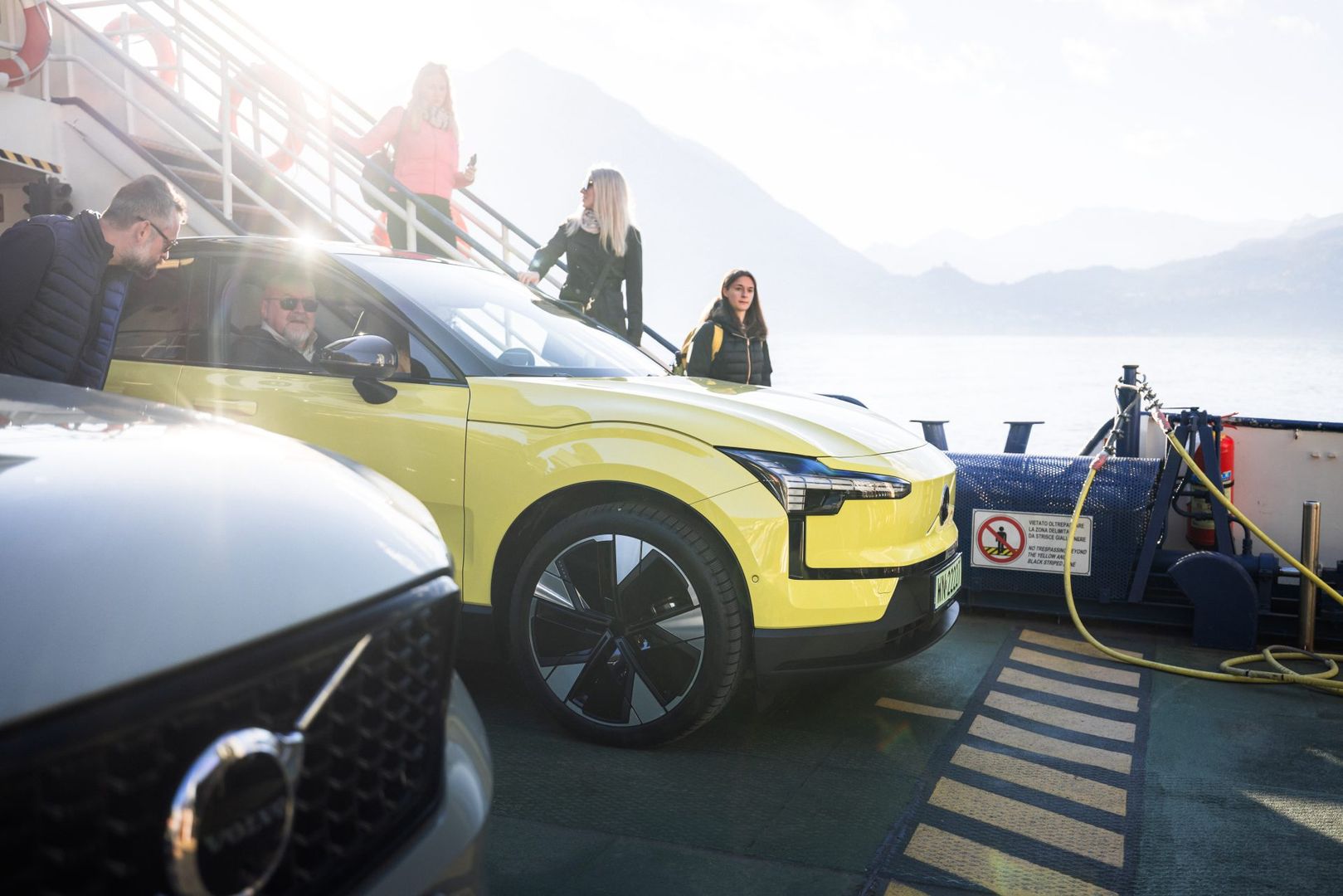 Volvo EX30 Moss Yellow