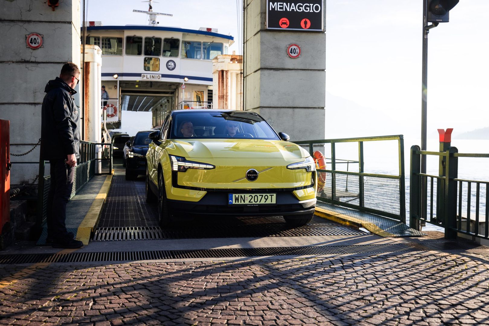Volvo EX30 Moss Yellow