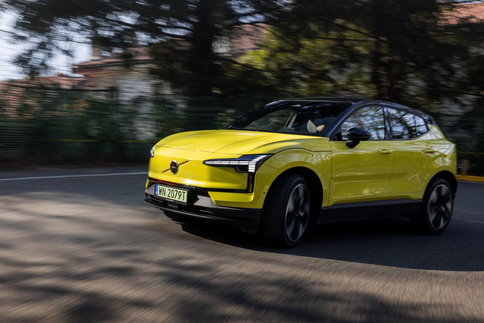 Volvo EX30 Moss Yellow