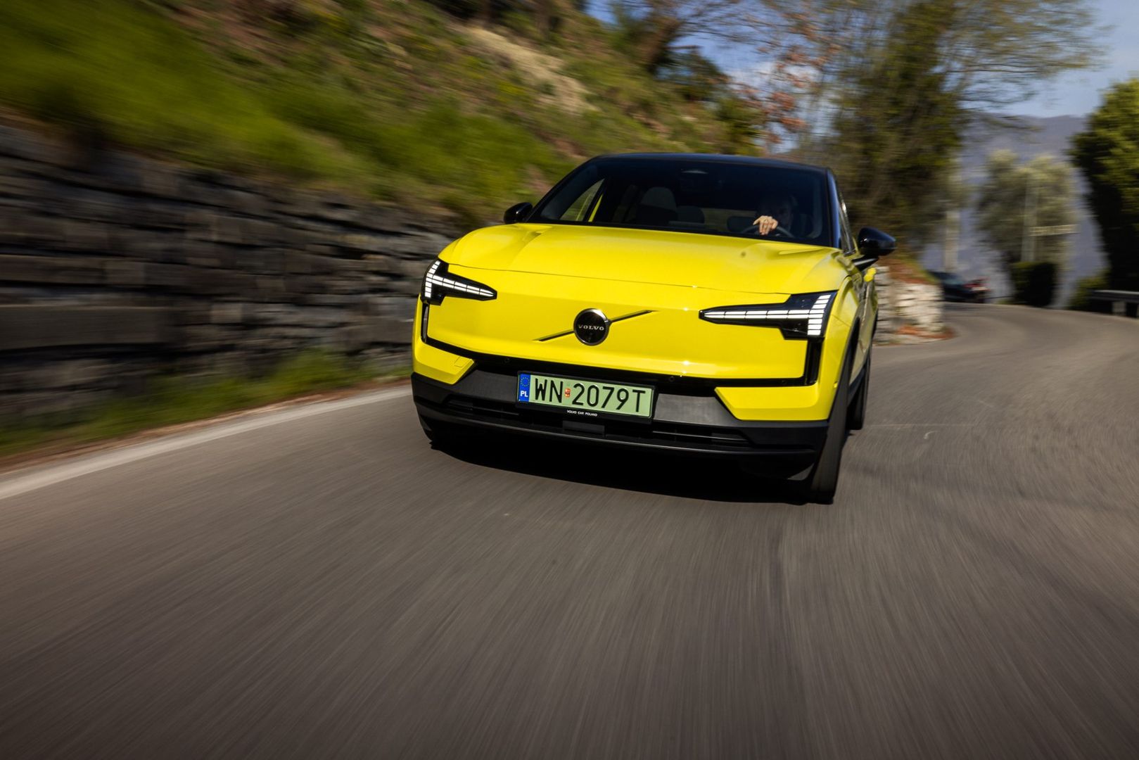 Volvo EX30 Moss Yellow