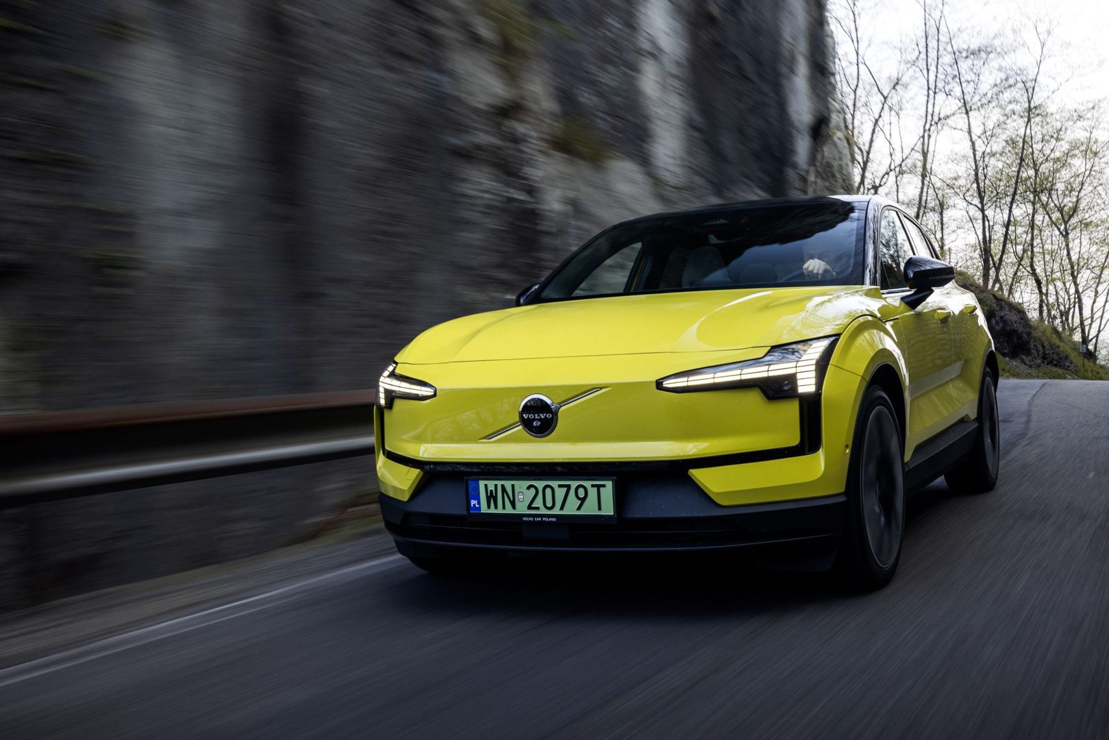 Volvo EX30 Moss Yellow