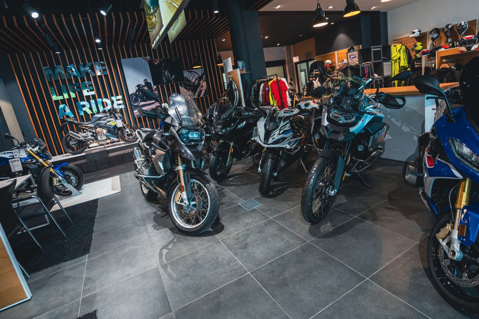 Liberty Motors