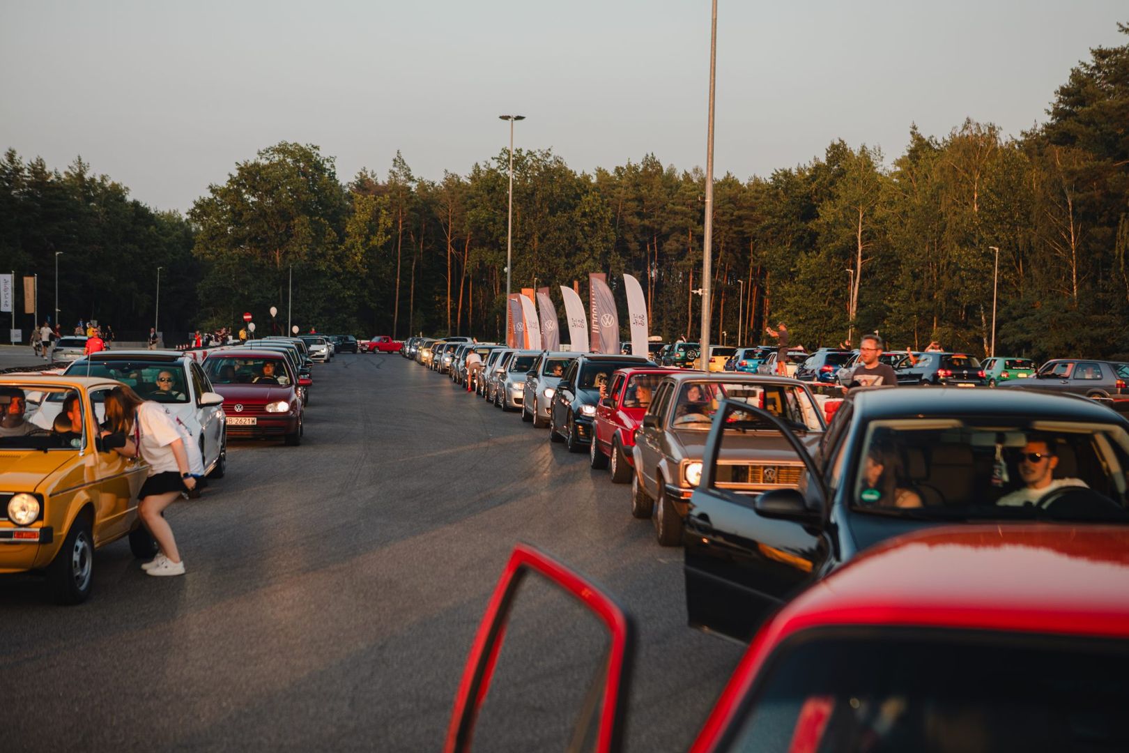 Piknik Volkswagena Golfa na Torze w Modlinie