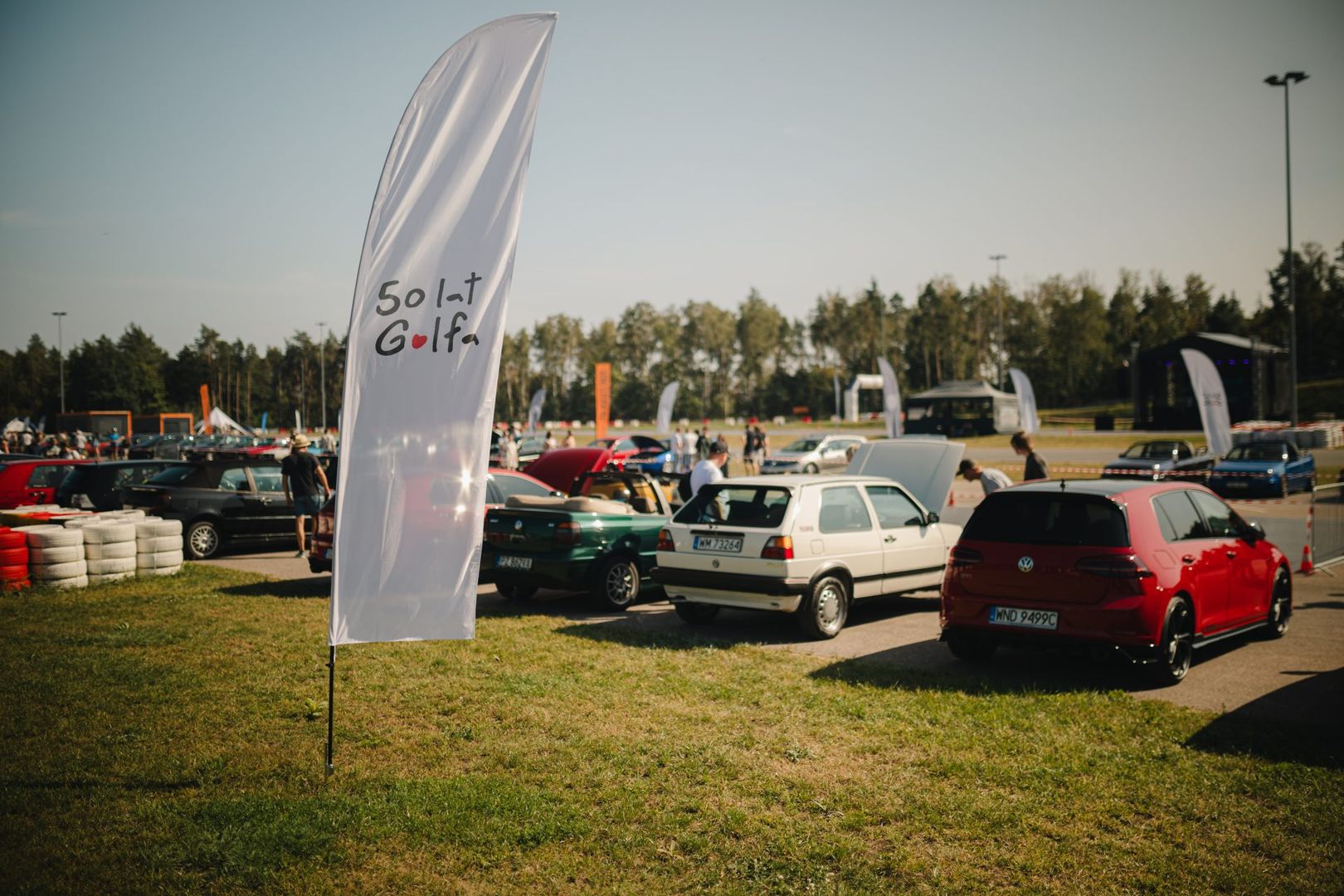 Piknik Volkswagena Golfa na Torze w Modlinie
