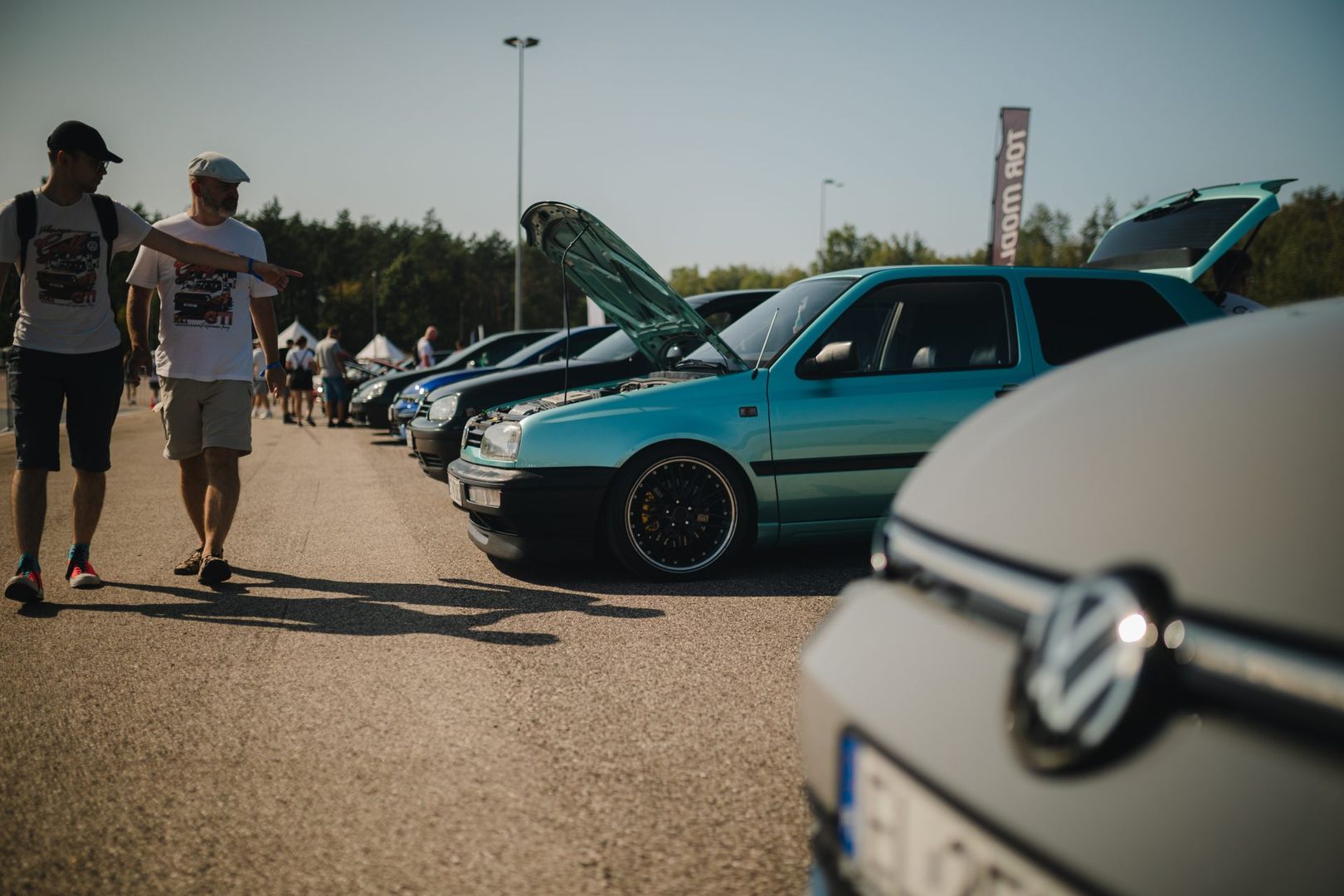 Piknik Volkswagena Golfa na Torze w Modlinie
