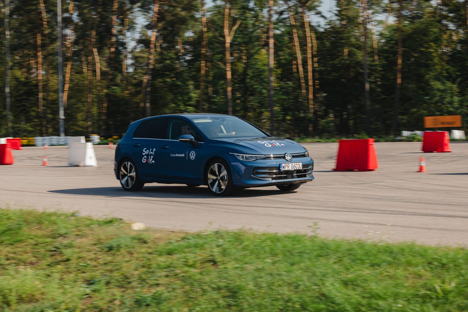 Piknik Volkswagena Golfa na Torze w Modlinie