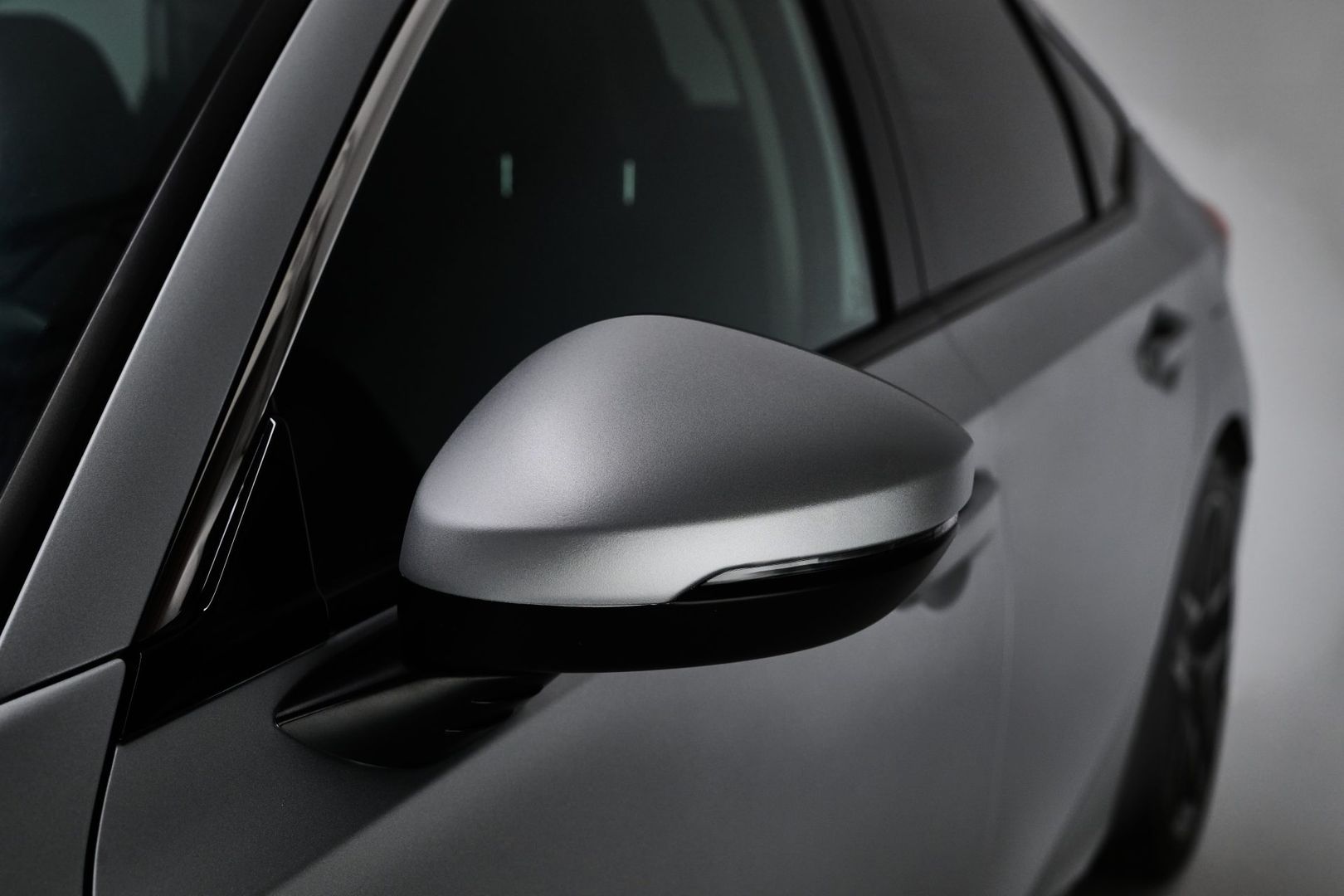 Honda Civic e:HEV Silverest Silver