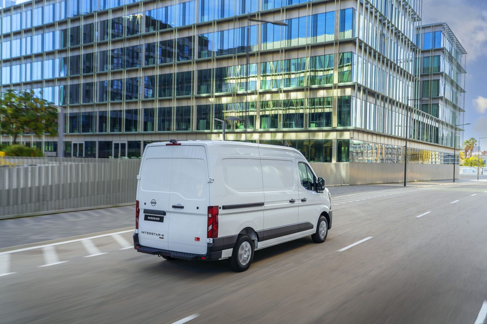 Nissan Interstar 2025