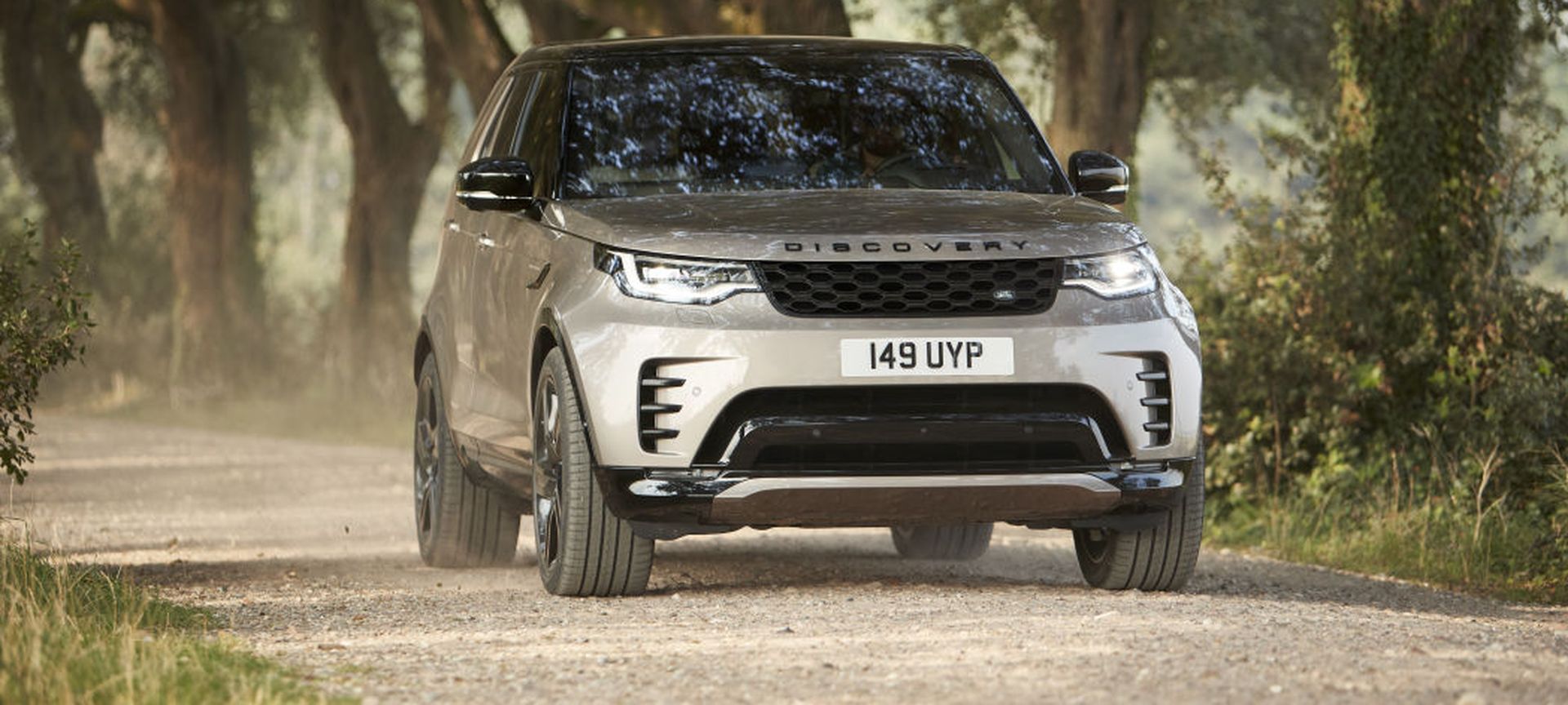 Land Rover Discovery 2021 SUV z technologią miękkiej