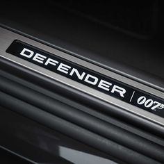 Bond Edition Land Rover Defender V8