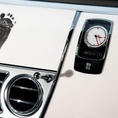 Rolls-Royce Bespoke Wraith w kolorze Pebble Paradiso