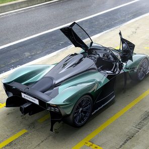 Aston Martin Valkyrie Spider