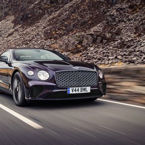 Bentley GT Mulliner Blackline