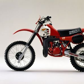 Honda celebrates 50 years of Motocross legends