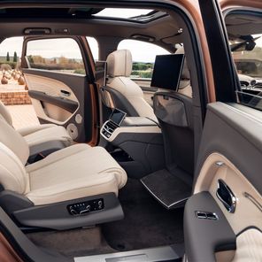 Bentley Bentayga Extended Wheelbase