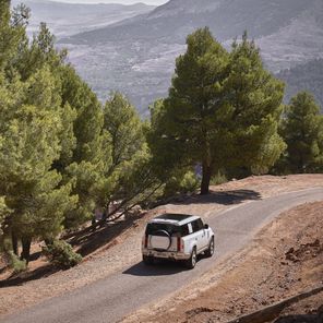 Land Rover Defender 130