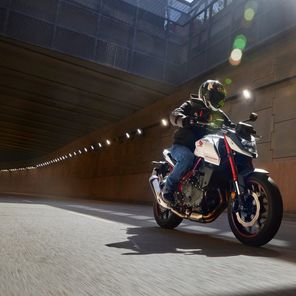 Honda CB750 Hornet 2023