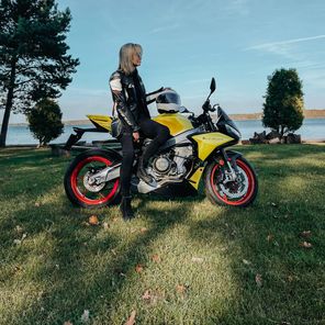 Dominika z @in_my_moto_world