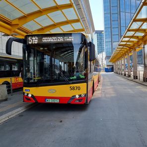 Kama - dziewczyna za kółkiem autobusu