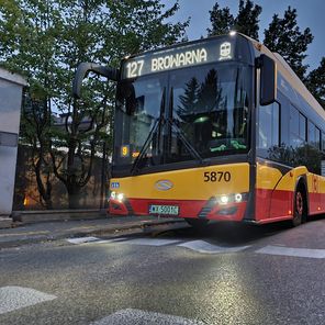 Kama - dziewczyna za kółkiem autobusu