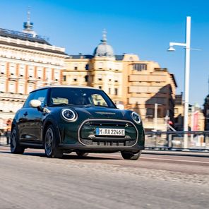 Mini Cooper SE Resolute Edition